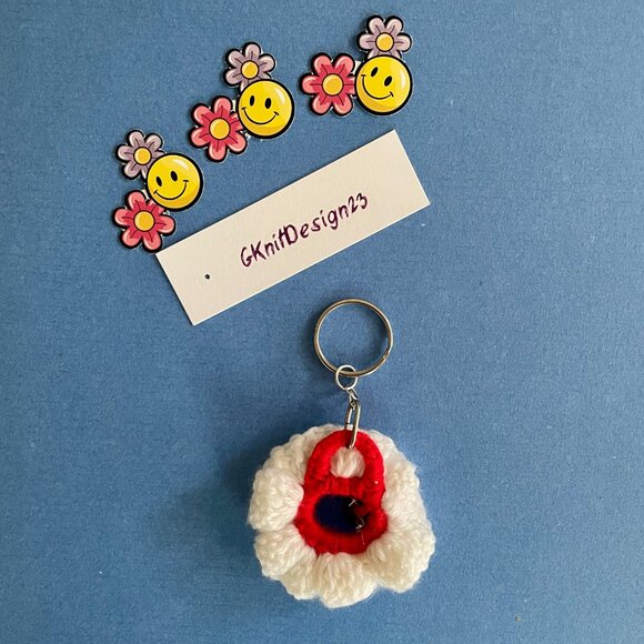 Keychain Charm, Crochet Gifts, Floral Keychain, Handmade Backpack Charm - Picture 4 of 9